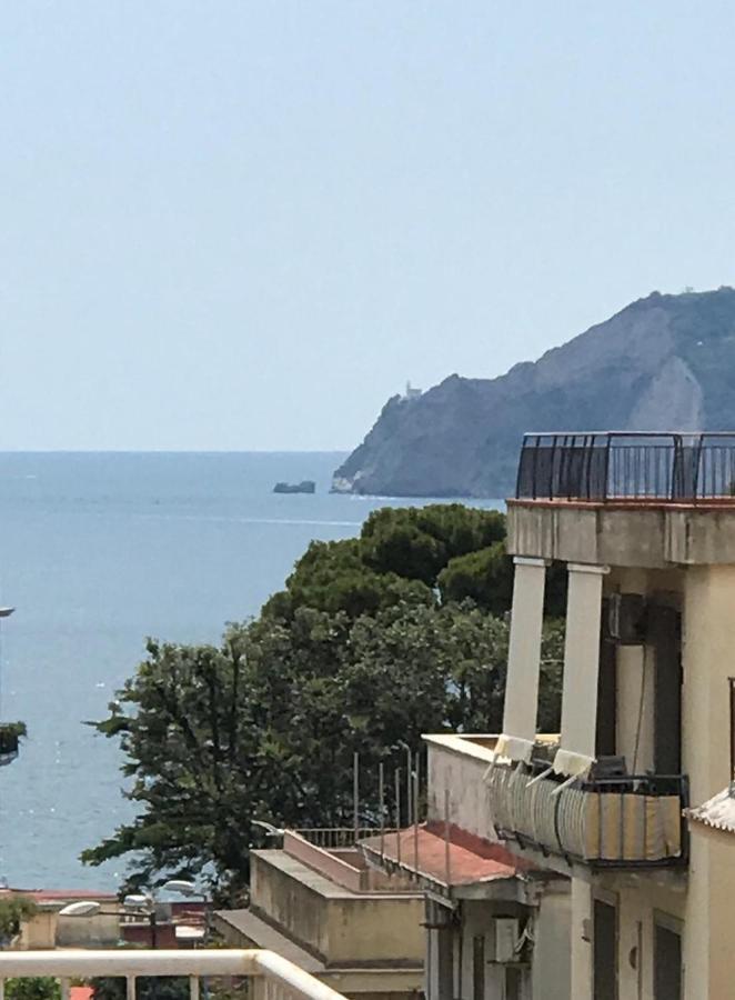 Moon'S Fault - Tutta Colpa Della Luna Pozzuoli Exterior foto